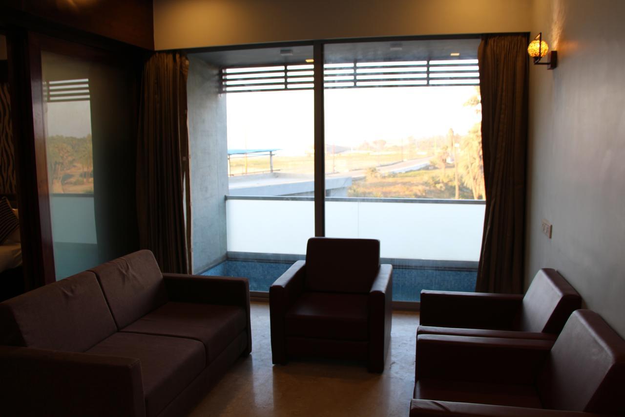 Krishna Beach Resorts - Diu Zewnętrze zdjęcie